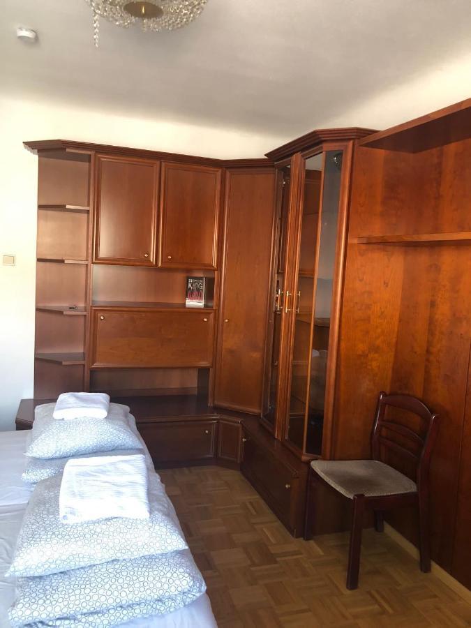 A Private Room In A Shared Apartment 维也纳 外观 照片